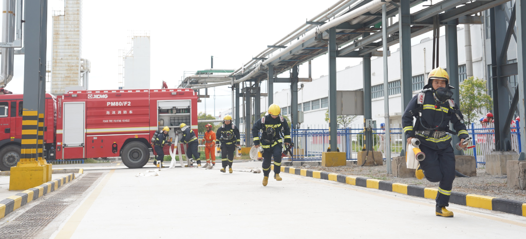 全國(guó)消防日·鷹游力量｜專職消防隊(duì)筑牢企業(yè)安全“防火墻”